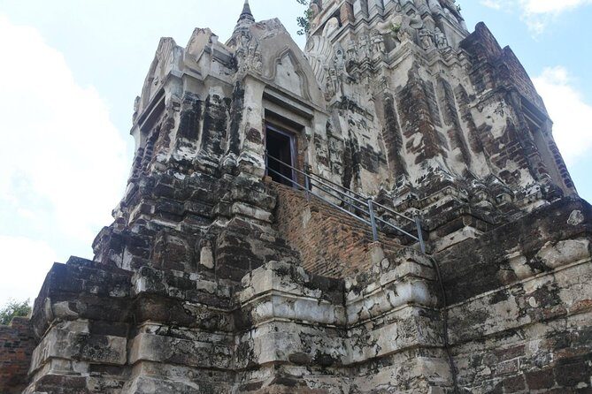 A Day in Ayutthaya: Private 5 UNESCO Temples Tour From Bangkok - Stop 5: Chao Sam Phraya National Museum for the Full Story