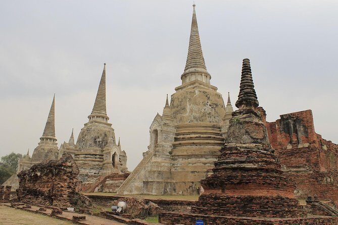 A Day in Ayutthaya: Private 5 UNESCO Temples Tour From Bangkok - Pickup and the Air-Conditioned Ride: Comfort That Saves Your Energy