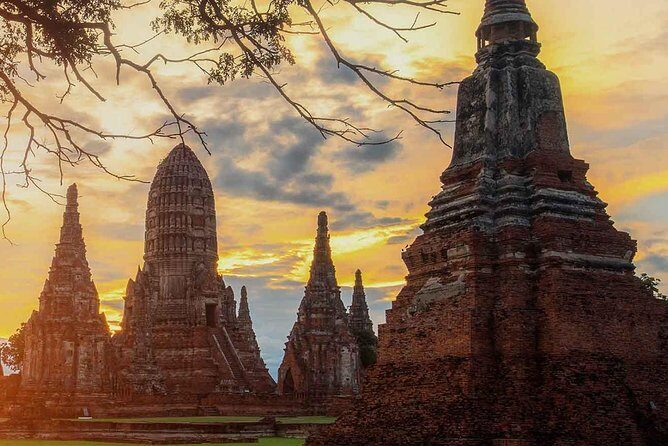 Ancient Wonders of Ayutthaya with Return Scenic River Cruise - Wat Chong Lom to the Grand Pearl Cruiser: The 13:00 Boat-Lunch Shift