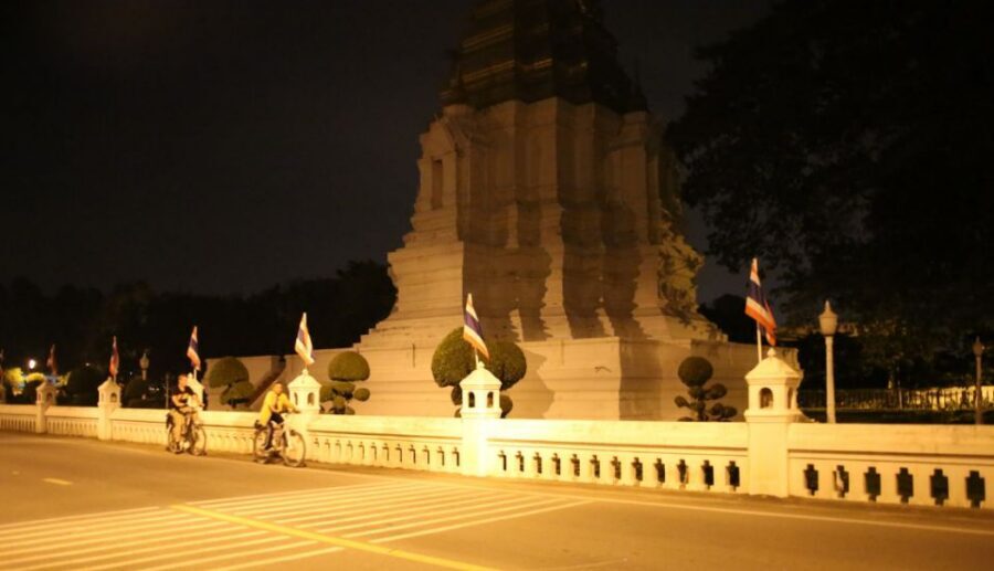 Ayutthaya: 3-Hour Sunset Ride Bike Excursion - Why biking Ayutthaya after dark hits harder than daytime