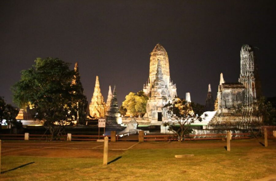 Ayutthaya: 3-Hour Sunset Ride Bike Excursion - The early stops: Wat Suwandararam and Phet Fortress warm you up