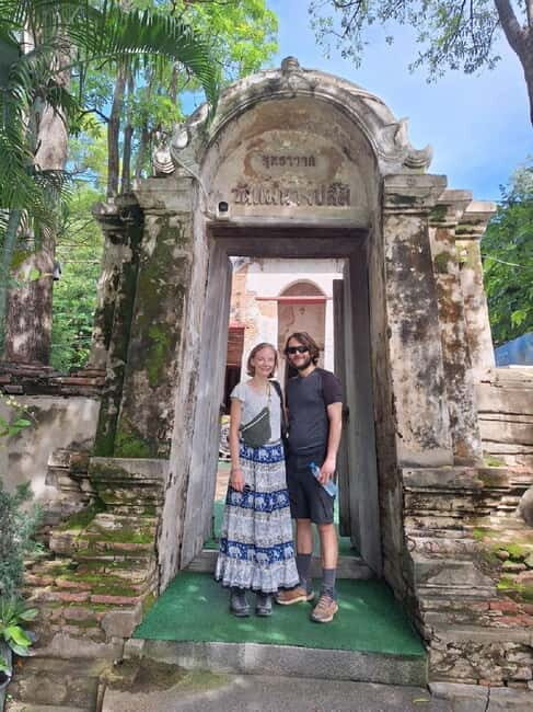 Ayutthaya: Colorful Slow Life Bicycle Tour with local guide. - The finishing temple feel: Wat Phra Si Sanphet