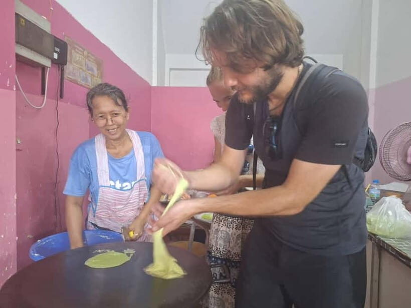 Ayutthaya: Colorful Slow Life Bicycle Tour with local guide. - Safety, pacing, and the kind of bike you’ll actually want