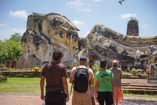 Ayutthaya Day Tour By Coach and Cruise - River City Bangkok start: simple meet-up, clear grouping