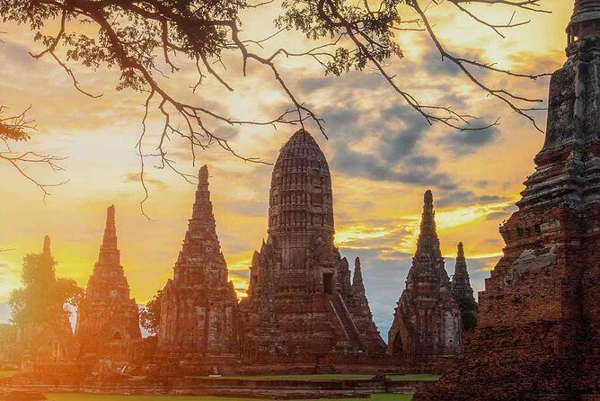 Ayutthaya Guided UNESCO Heritage Tour Including Lunch & Transfers - Wat Phra Sri Sanphet and Wihan Phra Mongkhon Bophit: the royal core