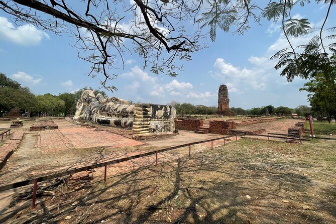 Ayutthaya Historical Old Capital day Tour from Bangkok - Stop 1: The Ayutthaya historical park area with gate pass entry