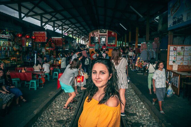 Ayutthaya, Maeklong Railway, Damnoen Saduak Floating Market - Who should book this private Ayutthaya and markets day trip