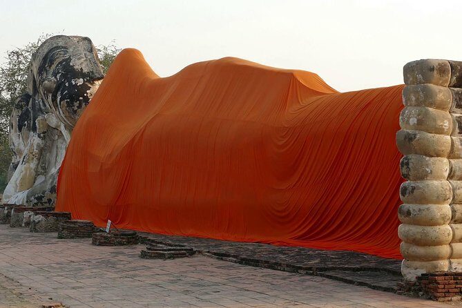 Ayutthaya Sunset Tour: UNESCO Temples & Peaceful River Cruise - The short Thai-dance moment: Cute add-on or underwhelming?
