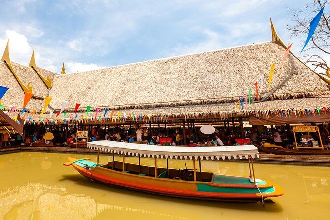 Ayutthaya Temples and Ayothaya Floating Market From Bangkok - Stop 2: Ayothaya Floating Market by canal boat (and what the replica means)