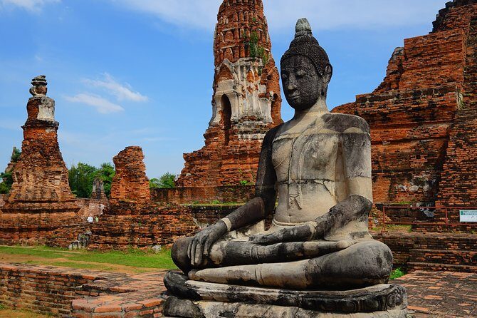 Ayutthaya UNESCO Temples Group Tour with Lunch - Stop 2: Wat Phra Sri Sanphet and the Royal Palace Atmosphere