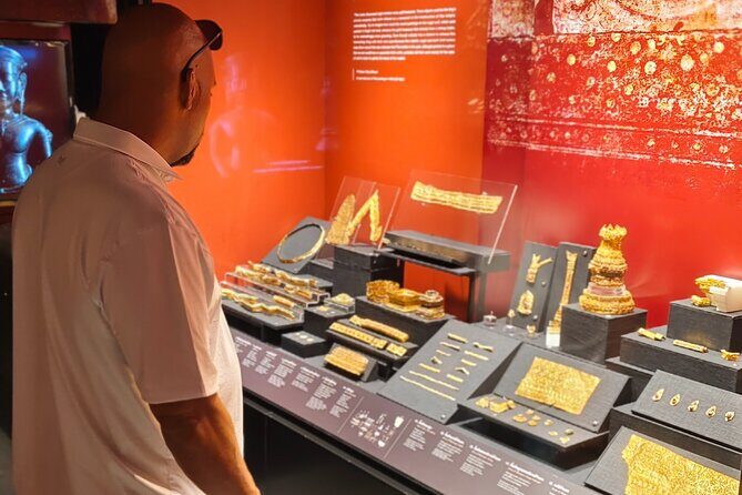 Ayutthaya UNESCO World Heritage Day Tour: Royal Treasures of Siam - Wat Ratchaburana: Prang Power and the Treasure-Crypt Story