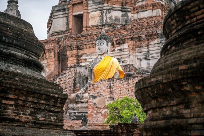 Bangkok Ayutthaya Temples and Boat Tour with Lunch - Bang Pa-In Palace: European meets Thai-Buddhist on royal grounds