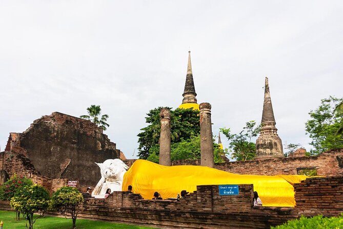 Bangkok to Ayutthaya: Temples & Local Candy One Day Tour - Wat Yai Chai Mongkhon: the giant chedi and the reclining Buddha