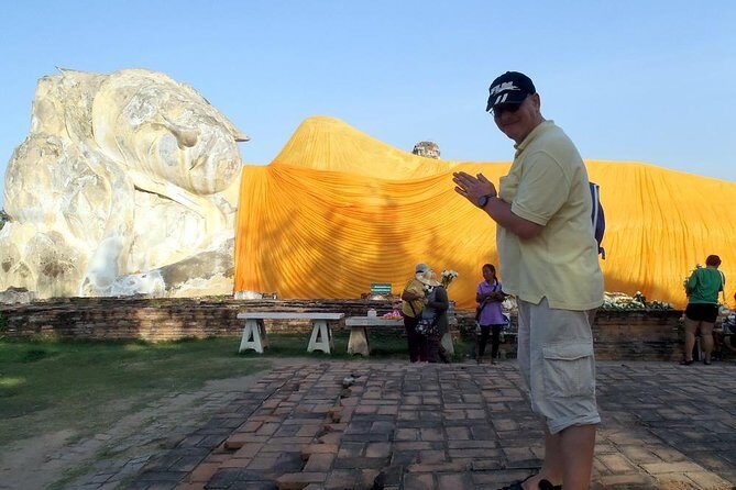 Colors of Ayutthaya Full-Day Bike Tour - Wat Chaiwatthanaram: riverside temple views and 1630 building context