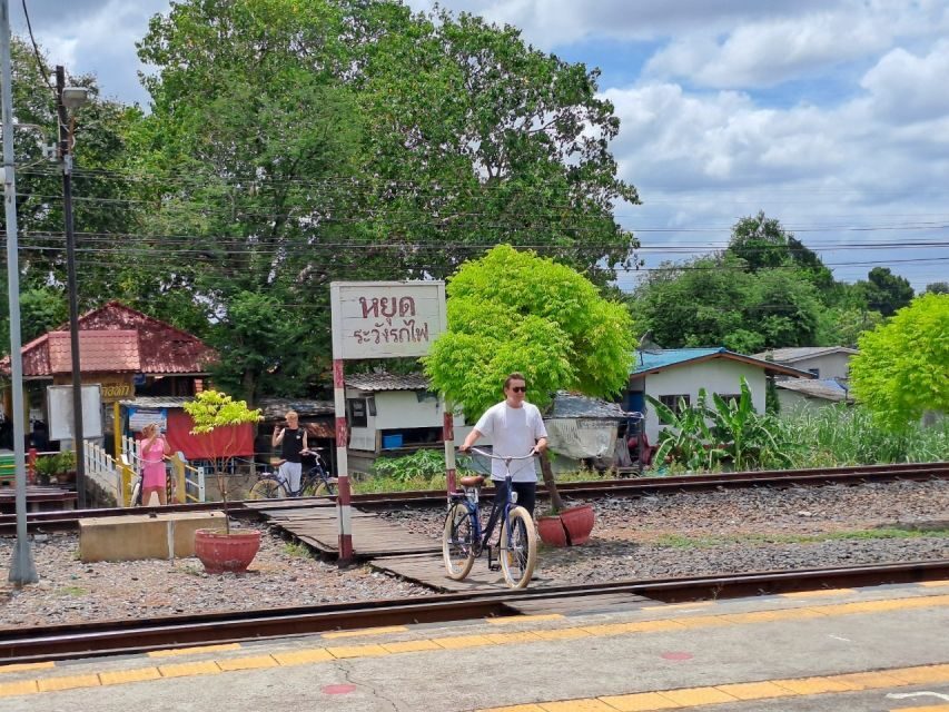 Colors of Ayutthaya: UNESCO Heritage 6 hour Bicycle Tour - Crossing back by boat: a simple finish with good timing