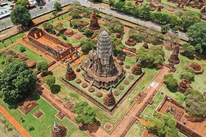 Damnoen Saduak Floating Market & Ayutthaya Tour from Bangkok - Ayutthaya’s Temple Circuit: From Wat Phanan Choeng to Wat Phra Si Sanphet