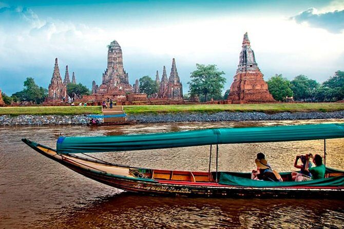 Discover Ayutthaya at Sunset: Historic Temples & River Cruise - Stop 2: Wat Mahathat (The Tree-Root Buddha Head Moment)