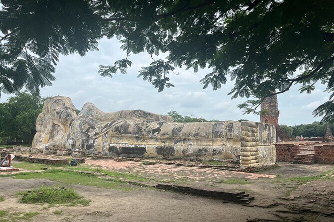 Explore Ancient Ayutthaya Historical Park Day Tour in Bangkok - Wat Phra Si Sanphet: the spiritual core with three bell-shaped chedis