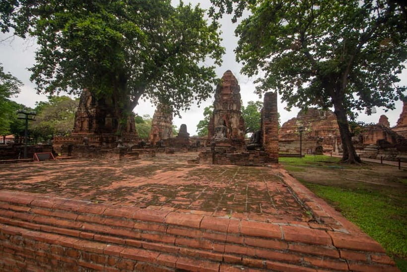 From Bangkok: Affordable Ayutthaya Highlights Tour - The Restaurant Stop: Eat Thai Food, Not Temple Snacks