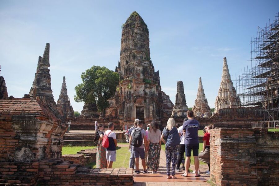 From Bangkok: Ayutthaya Historical Day Tour by Bus - Wat Lokayasutharam: the reclining Buddha you measure with your eyes