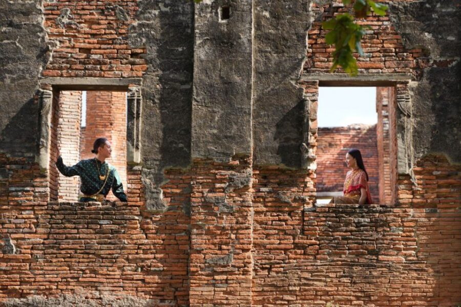 From Bangkok: Ayutthaya Historical Day Tour by Bus - Lunch and street food time in Ayutthaya (the one hour break that helps)