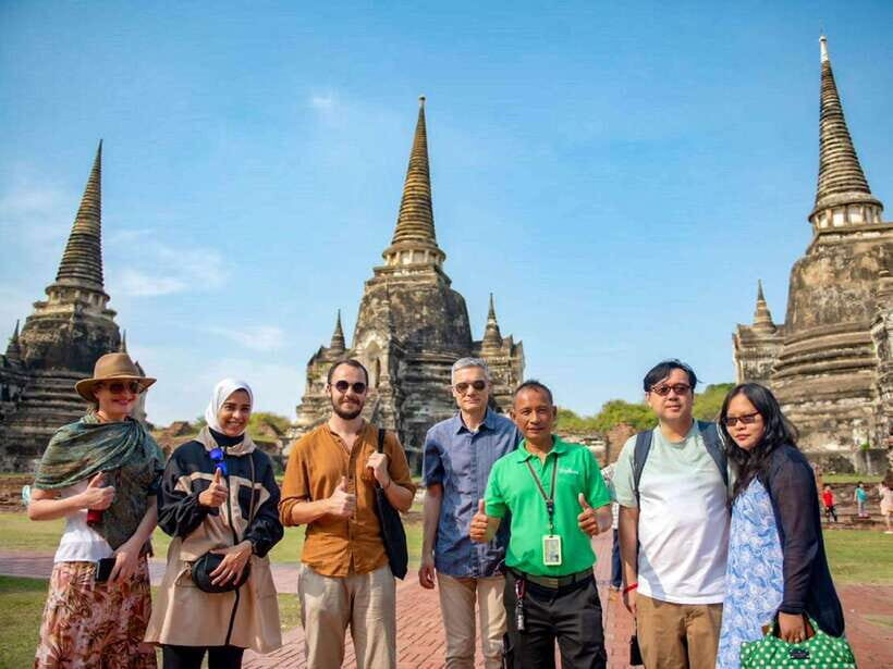 From Bangkok: Ayutthaya Historical Park Guided Day Trip - Getting there smoothly: pickup options and the early-day reality