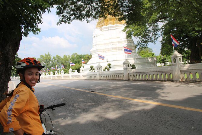 Half-Day Ayutthaya City Cultural Bike Tour - Bikes, Helmets, Snacks, and What Your Outfit Needs to Cover