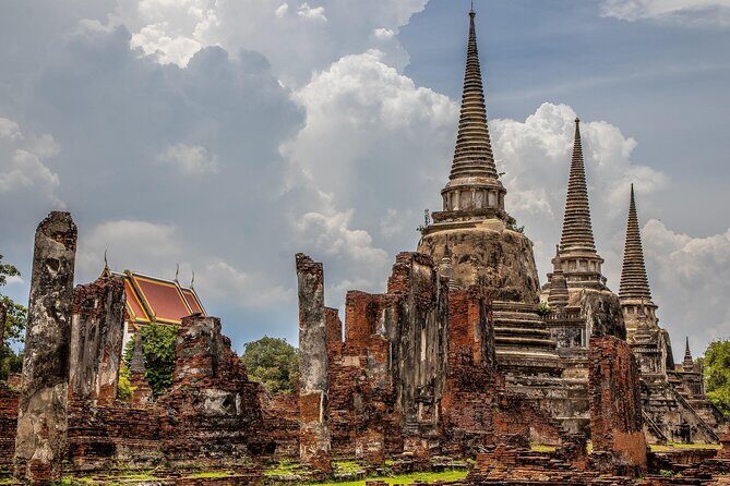 Historic City of Ayutthaya Full Day Private Tour from Bangkok - Wat Mahathat: the symbolic center and the feel of sacred geography