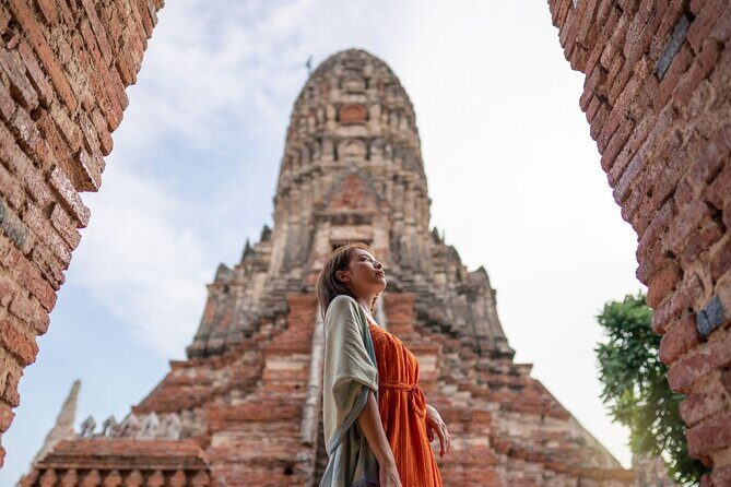 Lopburi Monkey Temple & Ayutthaya Old City Tour From Bangkok - Monkeys and your must-do safety checklist