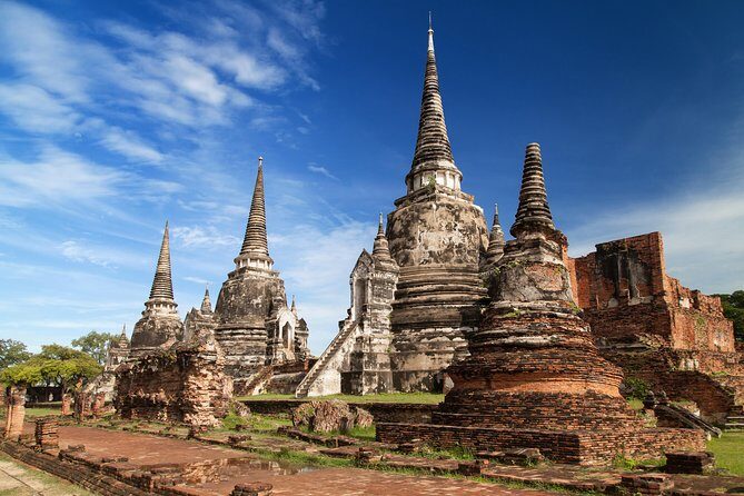Private tour : A day in a life to visit Ayutthaya with authentic local lunch - Hotel pickup and private transfers: the real value
