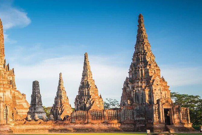 Sunset Sail, Glittering Tempels at Afternoon Ayutthaya Tours - Wat Mahathat: the tree-root Buddha head moment