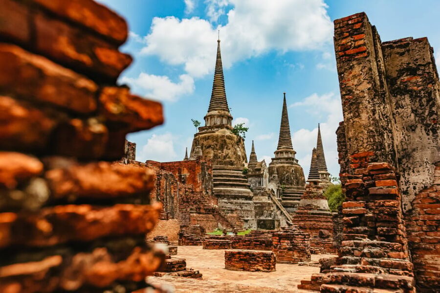 The Old Siam: Ayutthaya Temples Small Group Tour with Lunch - Wat Mahathat: The Tree-Root Buddha Head Photo You’ll Remember